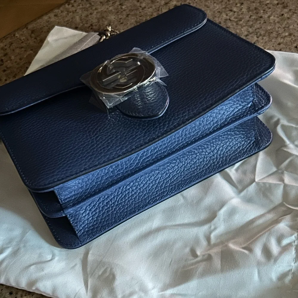 Authentic Gucci Handbag - Picture 4 of 15